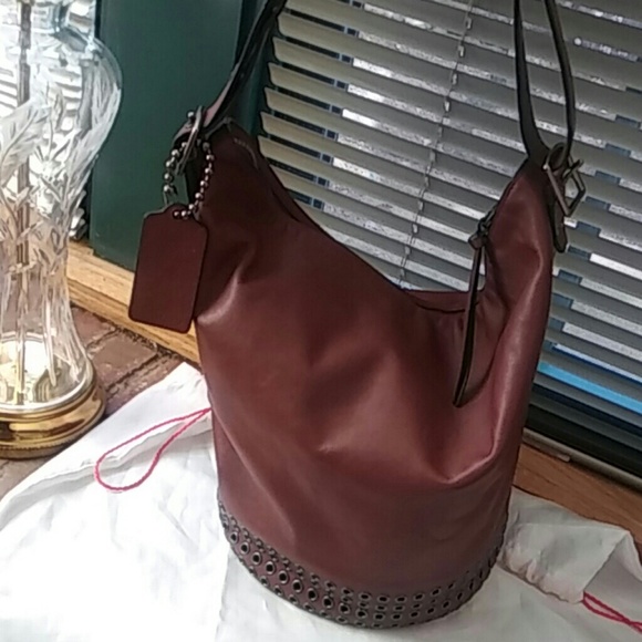 Authentic COACH Bleeker Duffel Bag - Picture 2 of 7